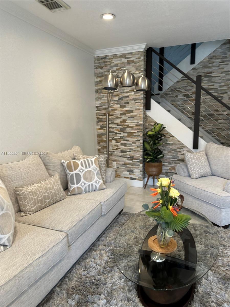 8548 Southwest 166th Place Miami, FL 33193 - Photo 5 of 37