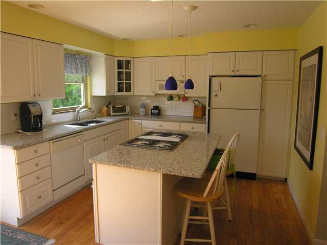 2714 Chester Road Upper Arlington, OH 43221 - Photo 4 of 10