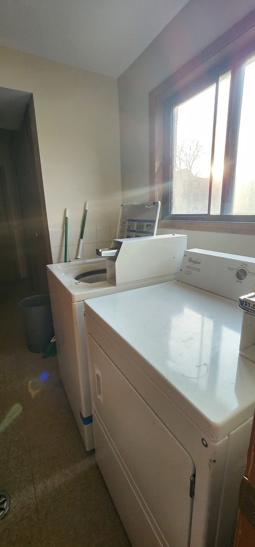 9290 Hamilton Court, Unit A Des Plaines, IL 60016 - Photo 8 of 10 a utility room with dryer and washer