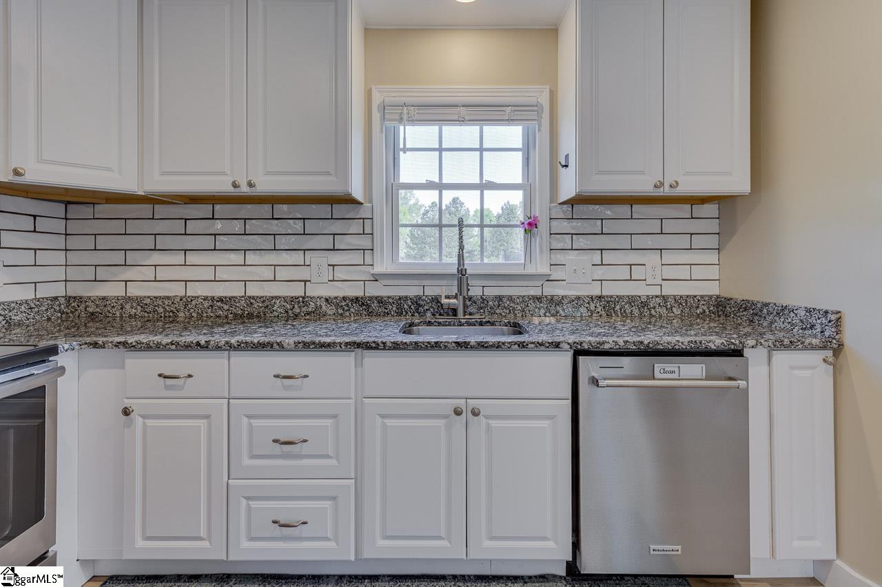 569 Willis Road Fountain Inn, SC 29644 - Photo 16 of 49 Gallery Image 16