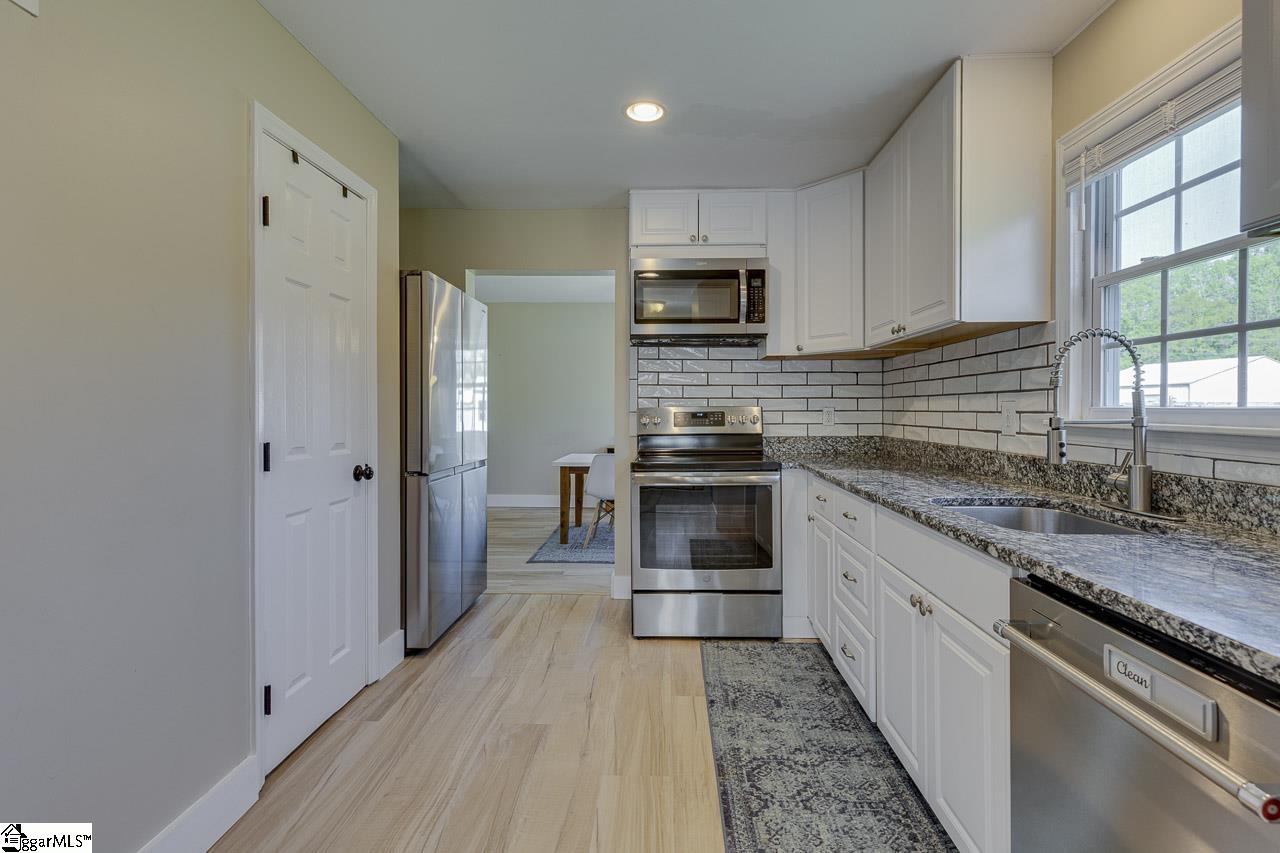 569 Willis Road Fountain Inn, SC 29644 - Photo 18 of 49 Gallery Image 18