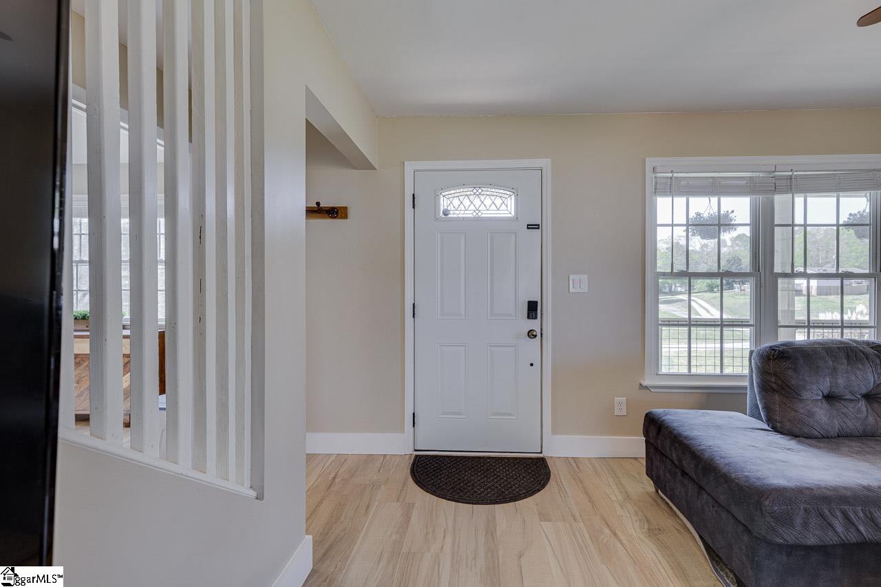 569 Willis Road Fountain Inn, SC 29644 - Photo 8 of 49 Gallery Image 8