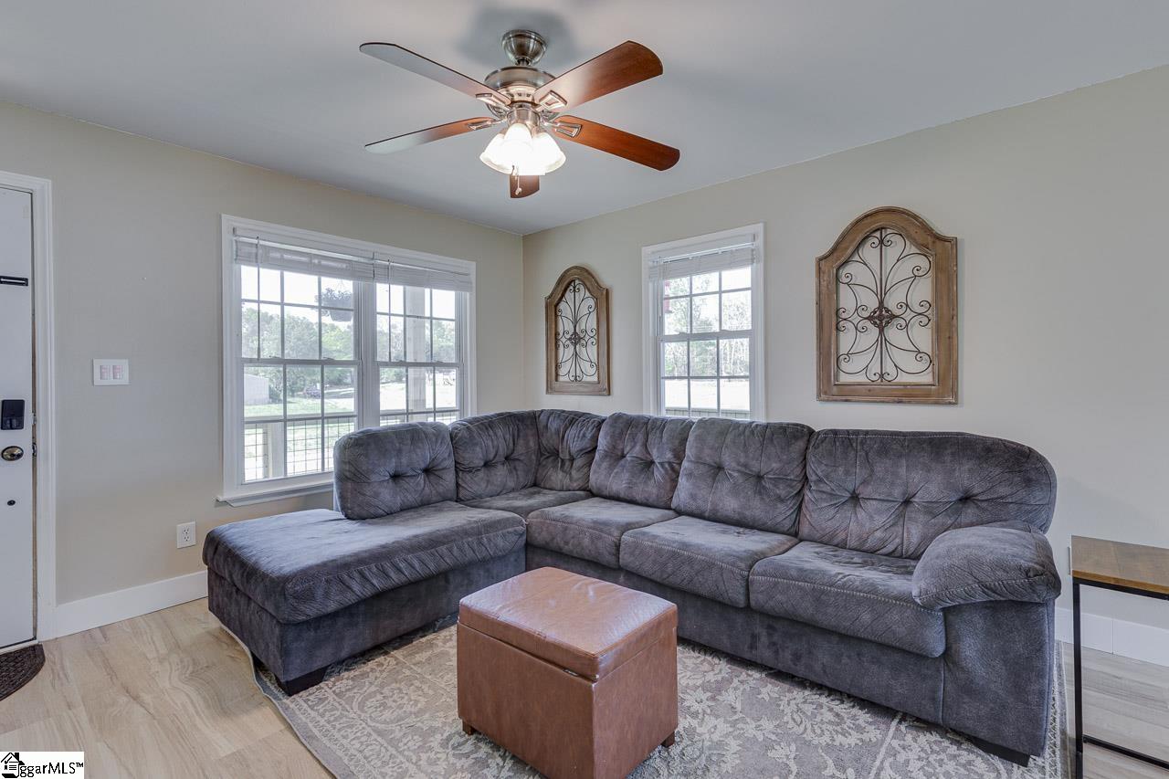 569 Willis Road Fountain Inn, SC 29644 - Photo 10 of 49 Gallery Image 10