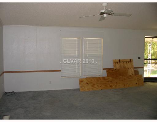 1140 West Wilson Road Pahrump, NV 89048 - Photo 8 of 9 Living Room.