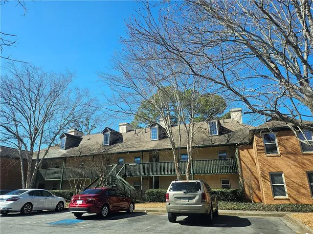 $178,900 | 310 Brittany Court, Duluth, GA 30096