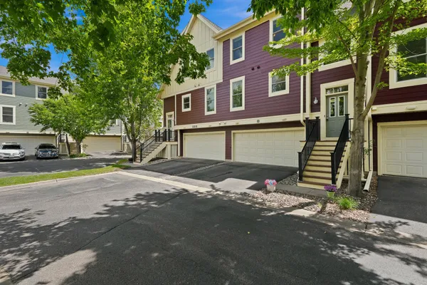 $359,900 | 10736 Falling Water Lane, Unit B, Woodbury, MN 55129