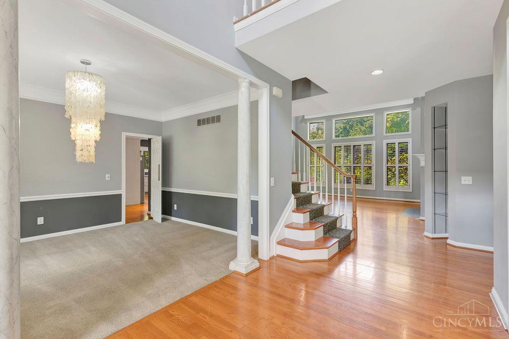 8270 Weller Road Montgomery, OH 45242 - Photo 3 of 38 Gallery Image 3