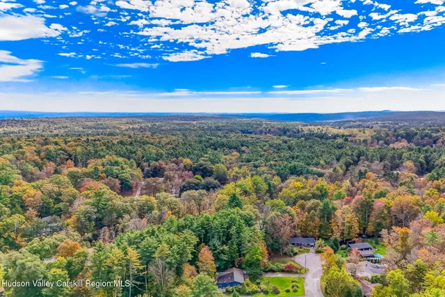 $599,000 | 5 Lazy Brook Lane, Woodstock, NY 12498