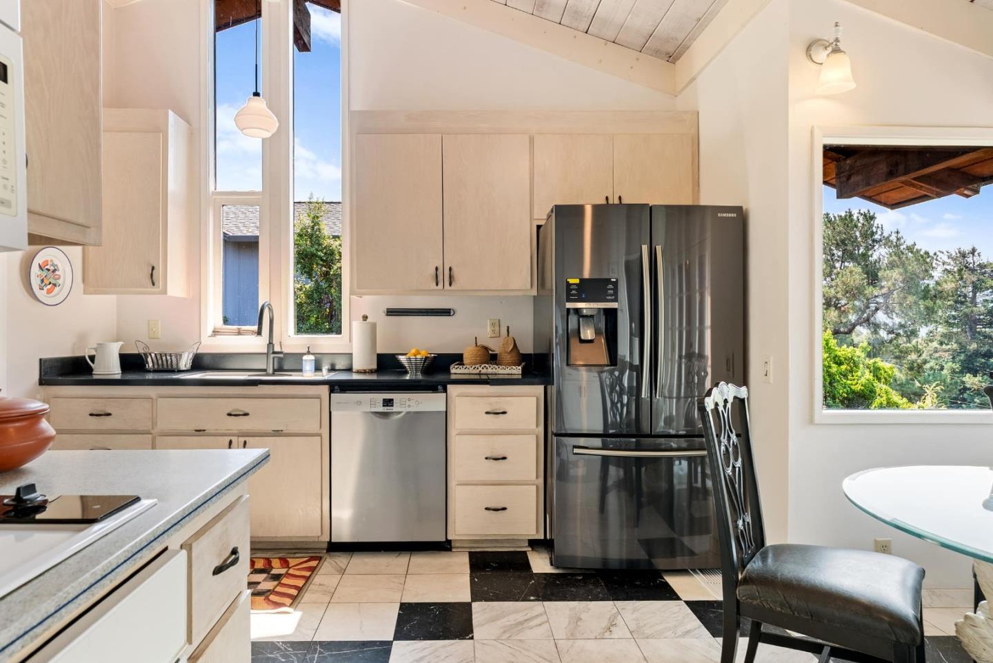 37 Poppy Road Carmel Valley, CA 93924 - Photo 9 of 50 Gallery Image 9