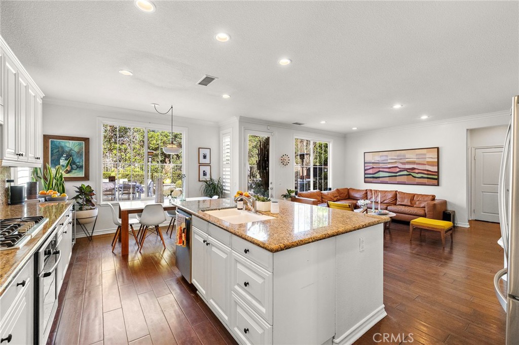 17 Regents Park Ladera Ranch, CA 92694 - Photo 12 of 66