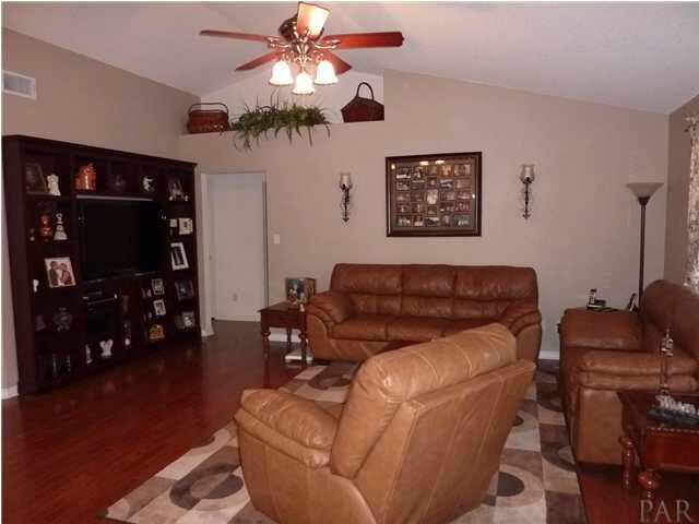 6875 Cedar Ridge Circle Milton, FL 32570 - Photo 3 of 21 Gallery Image 3