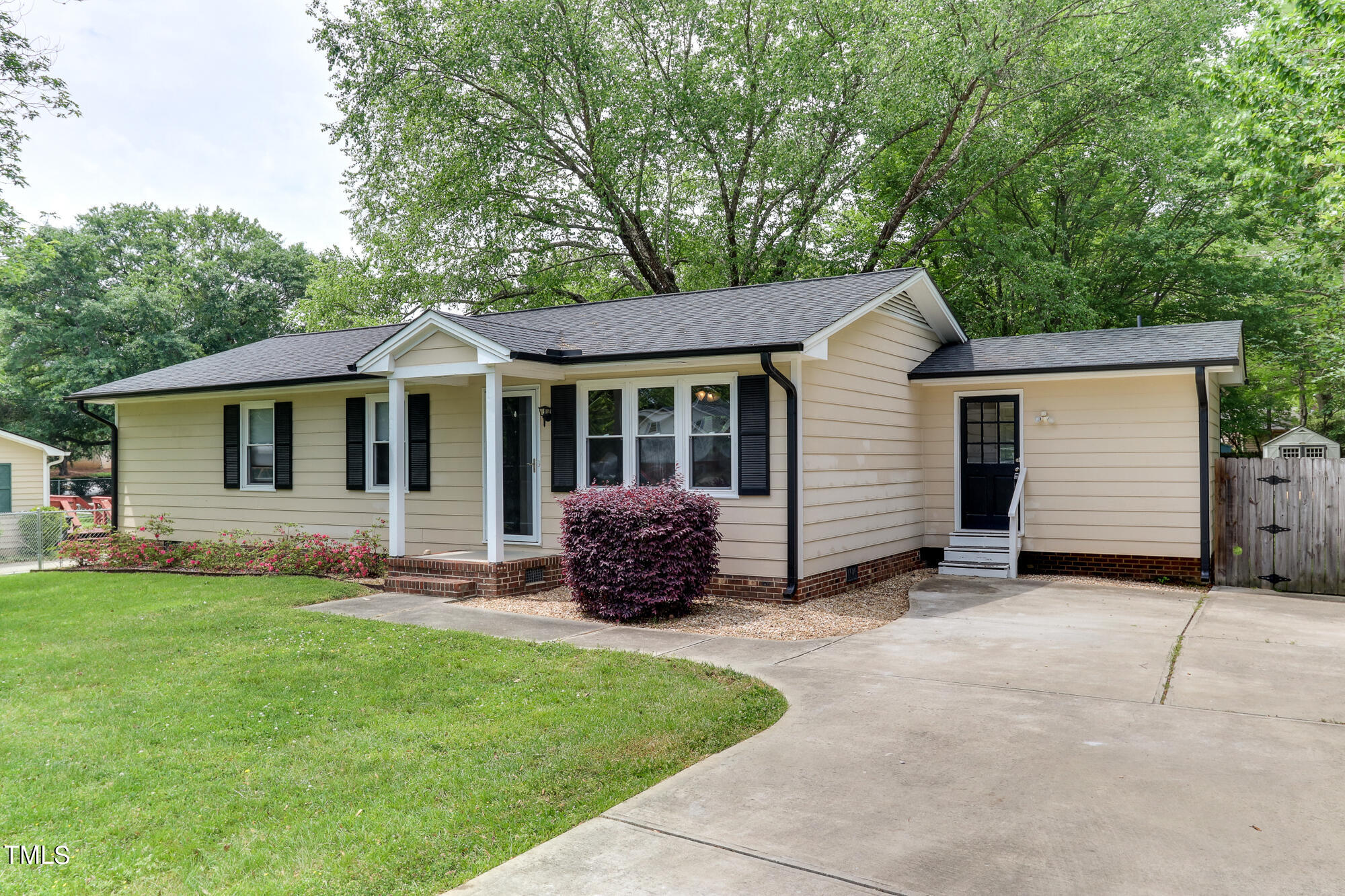 1114 Vandora Springs Road Garner, NC 27529 - Photo 2 of 30 Vandora_Springs_107-2
