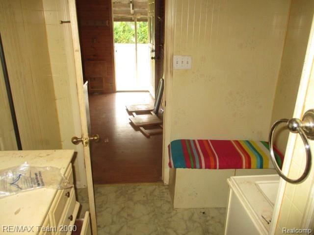 6984 West Cadmus Road Adrian, MI 49221 - Photo 37 of 71 068.JPG