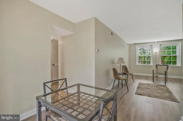 $1,950 | 2961 South Columbus Street, Unit B2, Arlington, VA 22206