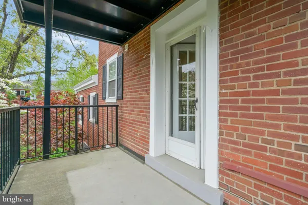 $1,950 | 2961 South Columbus Street, Unit B2, Arlington, VA 22206