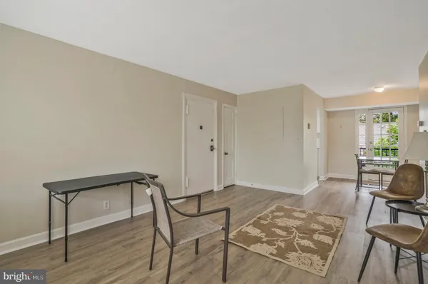 $1,950 | 2961 South Columbus Street, Unit B2, Arlington, VA 22206