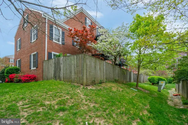 $1,950 | 2961 South Columbus Street, Unit B2, Arlington, VA 22206