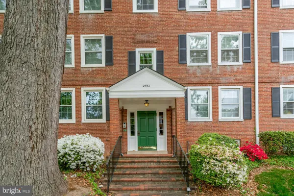 $1,950 | 2961 South Columbus Street, Unit B2, Arlington, VA 22206
