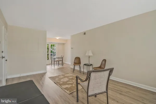 $1,950 | 2961 South Columbus Street, Unit B2, Arlington, VA 22206