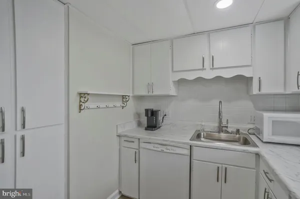 $1,950 | 2961 South Columbus Street, Unit B2, Arlington, VA 22206