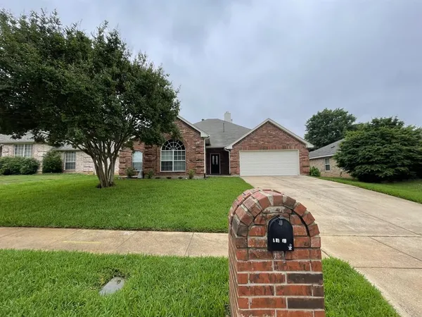 $2,495 | 204 Carlsbad Drive, Mansfield, TX 76063