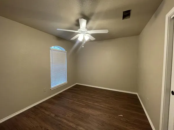 $2,495 | 204 Carlsbad Drive, Mansfield, TX 76063