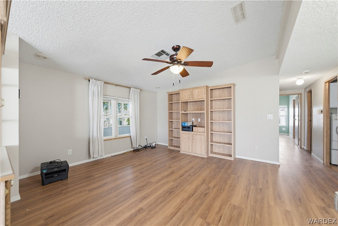 3393 Ridge View Avenue Bullhead City, AZ 86429 - Photo 23 of 45 Living Room