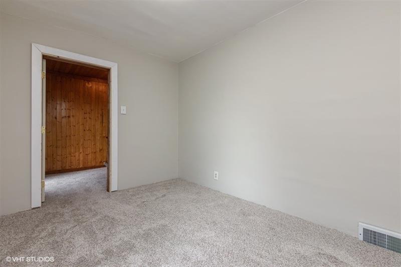 662 California Avenue Rochester, PA 15074 - Photo 14 of 25