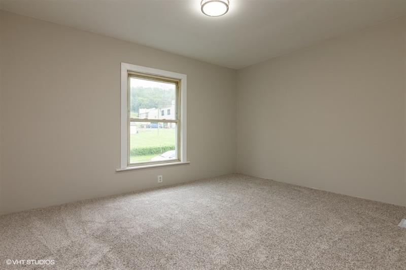 662 California Avenue Rochester, PA 15074 - Photo 18 of 25