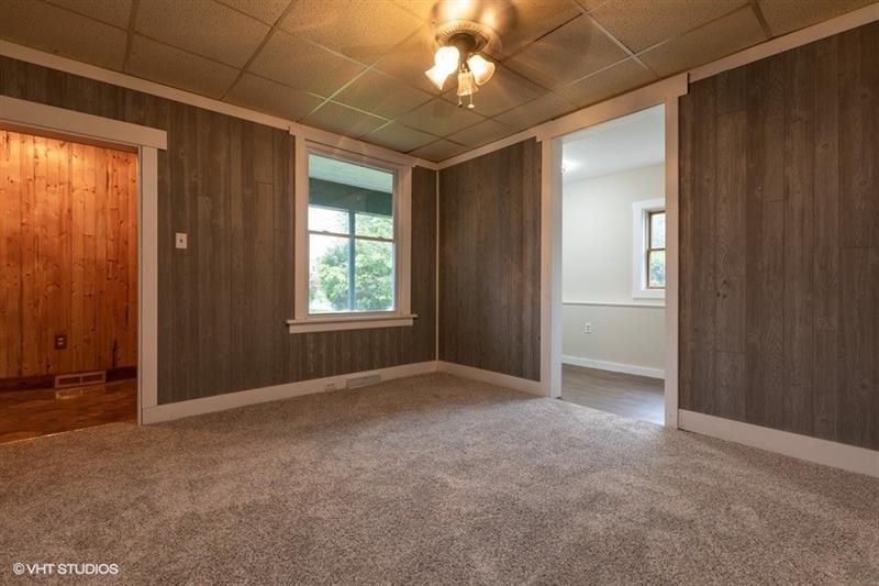 662 California Avenue Rochester, PA 15074 - Photo 8 of 25
