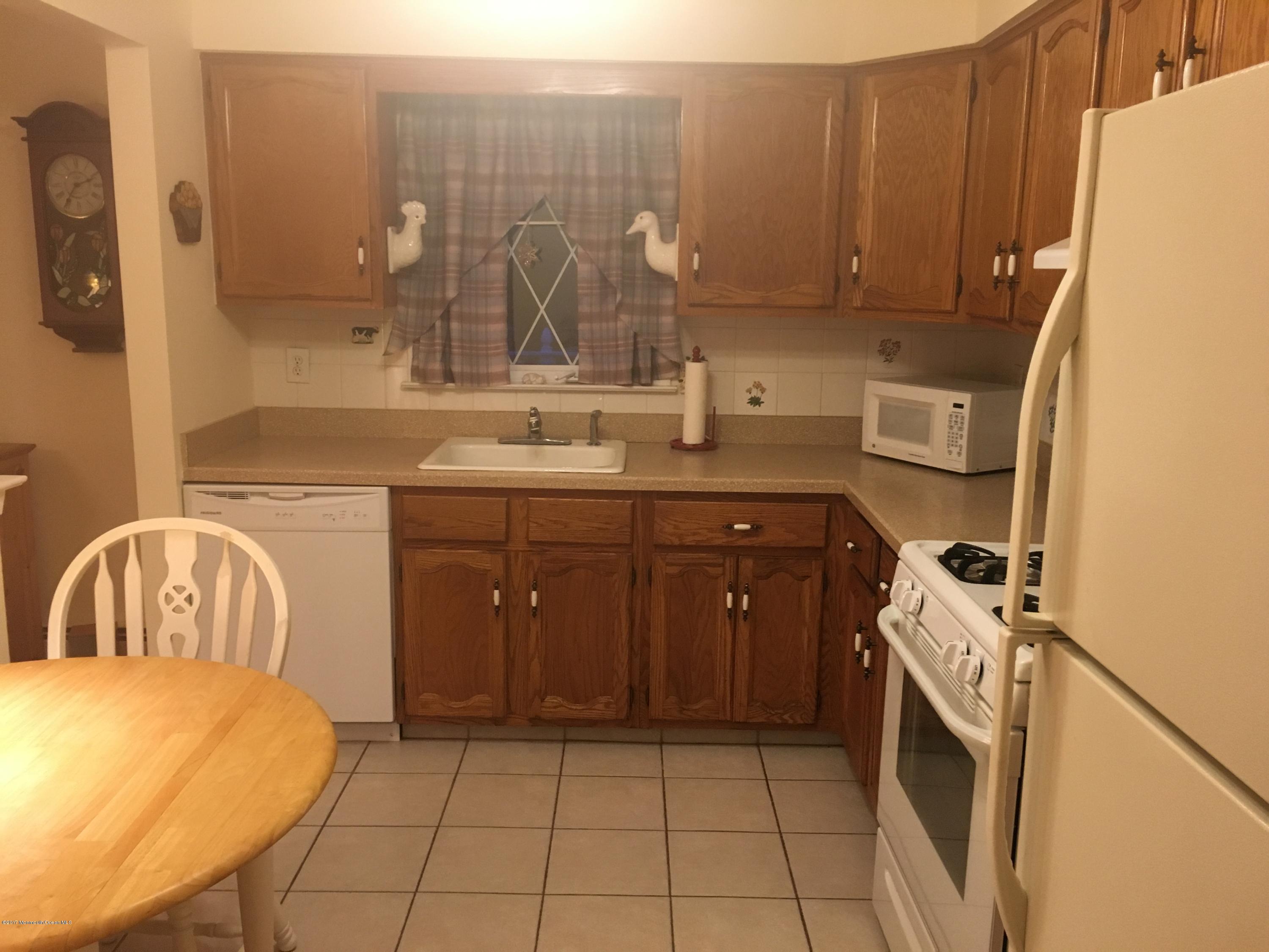 25 Fairfield Road Toms River, NJ 08757 - Photo 17 of 26 Ms.Clean lived here