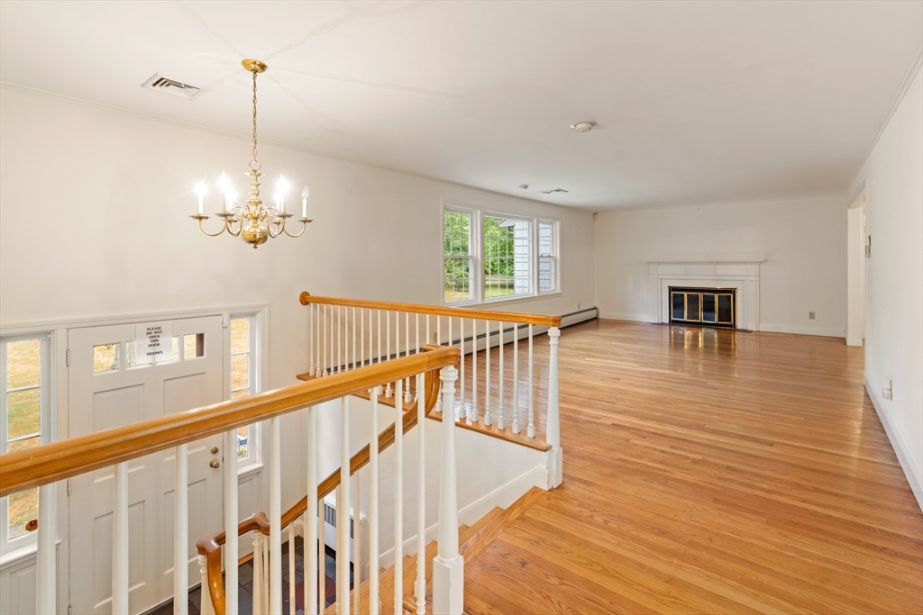 10 Radcliffe Road Weston, MA 02493 - Photo 13 of 41