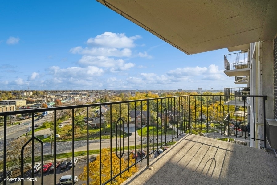 8801 West Golf Road, Unit 10E Niles, IL 60714 - Photo 10 of 21 a view of balcony with city view