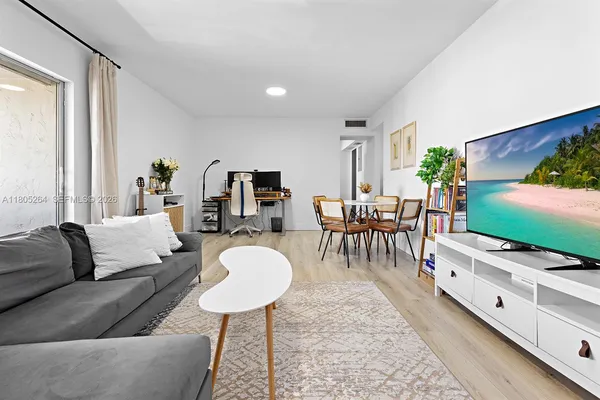 $279,000 | 7765 Southwest 86th Street, Unit F2412, Miami, FL 33143