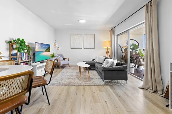 $279,000 | 7765 Southwest 86th Street, Unit F2412, Miami, FL 33143