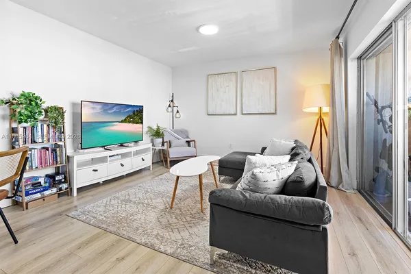 $279,000 | 7765 Southwest 86th Street, Unit F2412, Miami, FL 33143