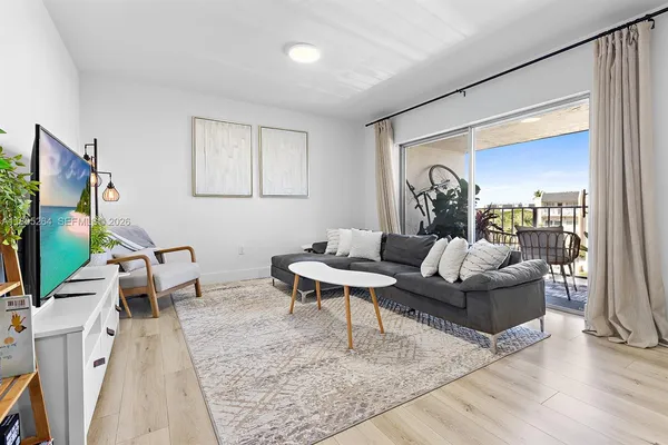 $279,000 | 7765 Southwest 86th Street, Unit F2412, Miami, FL 33143