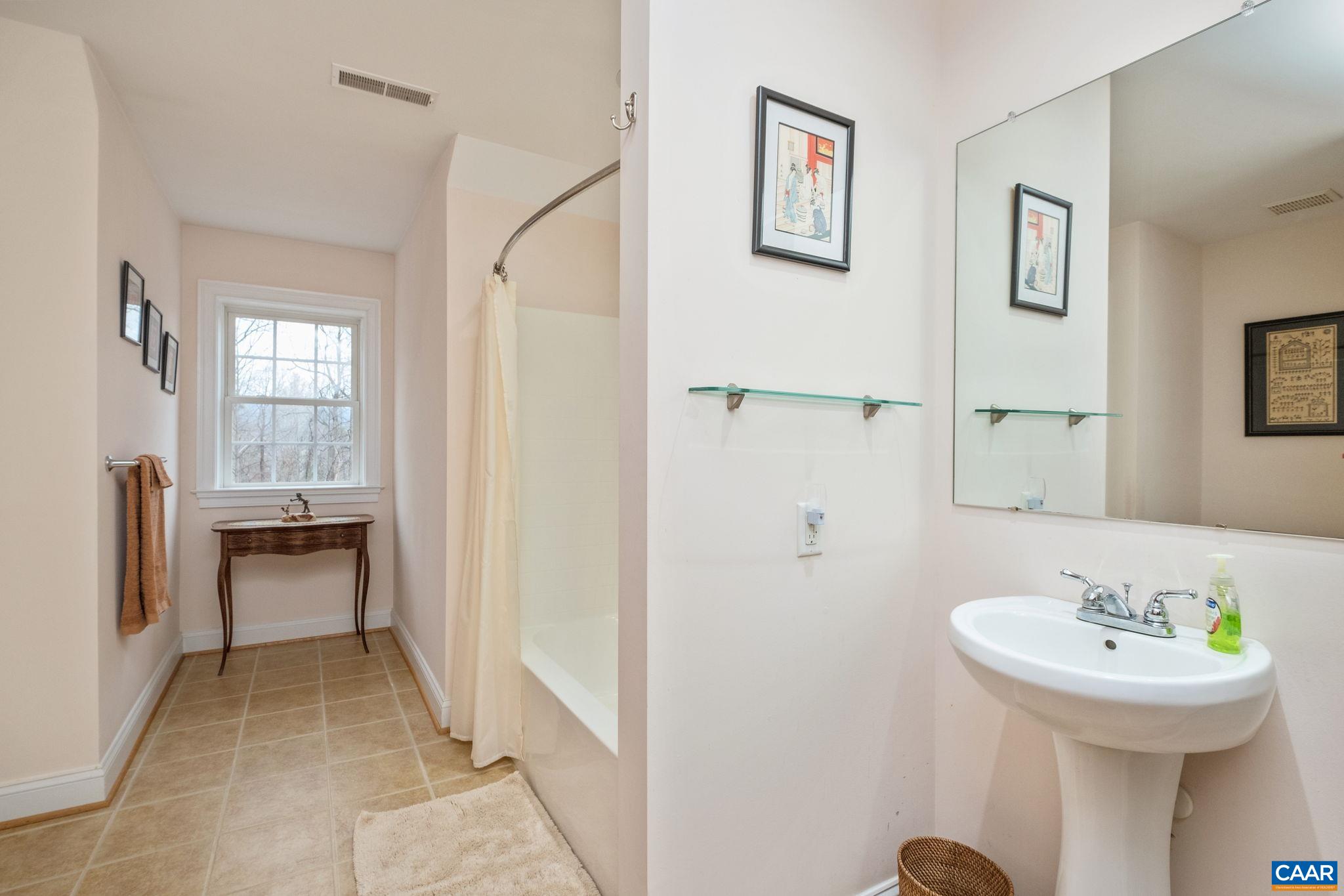 431 Bear Run Road Stanardsville, VA 22973 - Photo 35 of 54 2nd upstairs bedroom