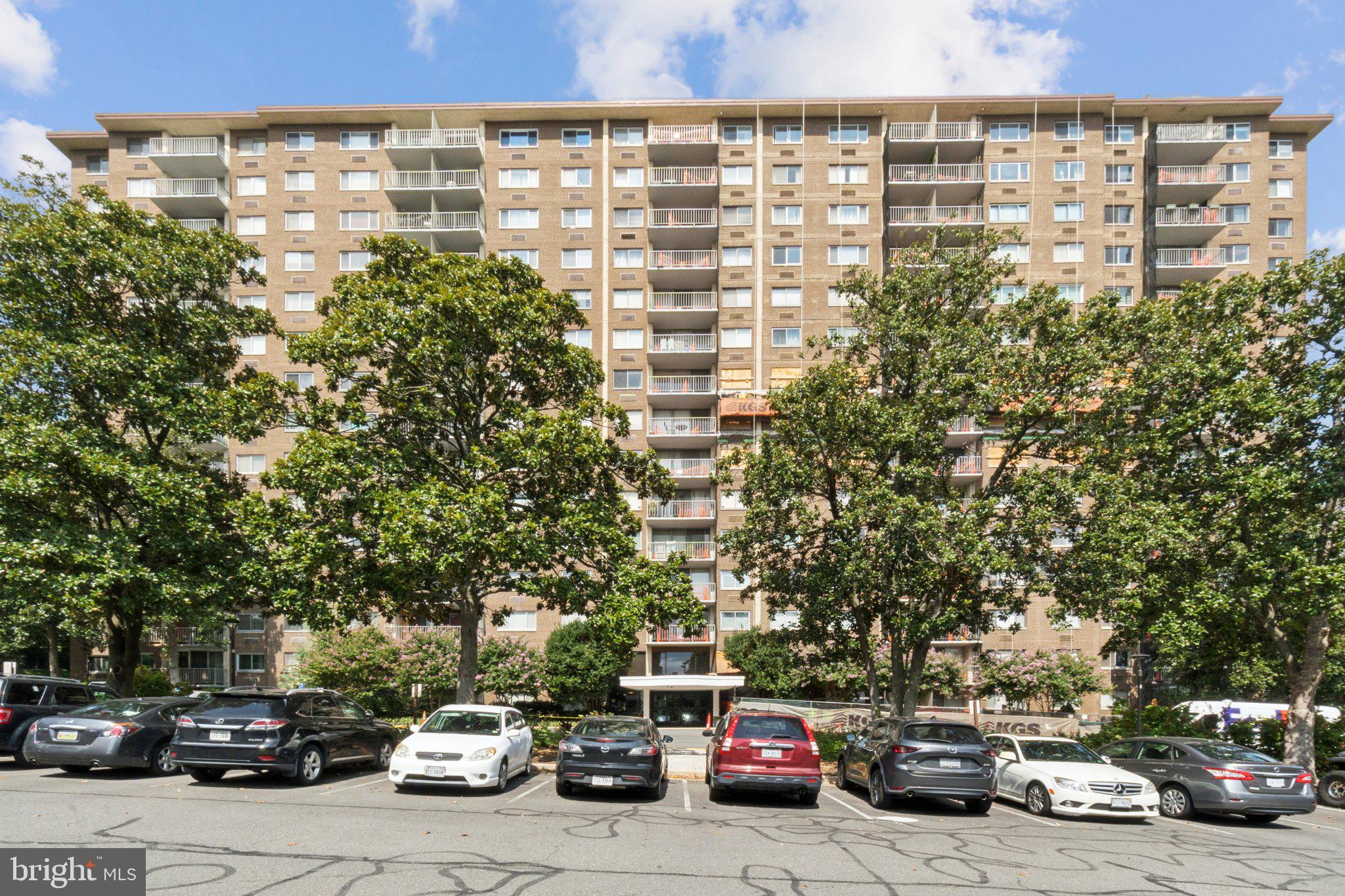 a car parked in front of a building