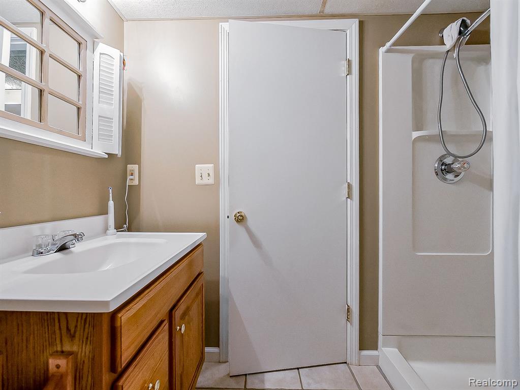 41900 Riggs Road Belleville, MI 48111 - Photo 19 of 35