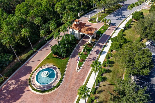 $479,900 | 486 Blue Lake Drive, Port St. Lucie, FL 34986