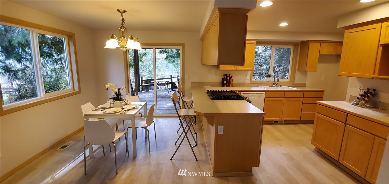 20024 Crystal Springs Road Granite Falls, WA 98252 - Photo 8 of 27 Gallery Image 8