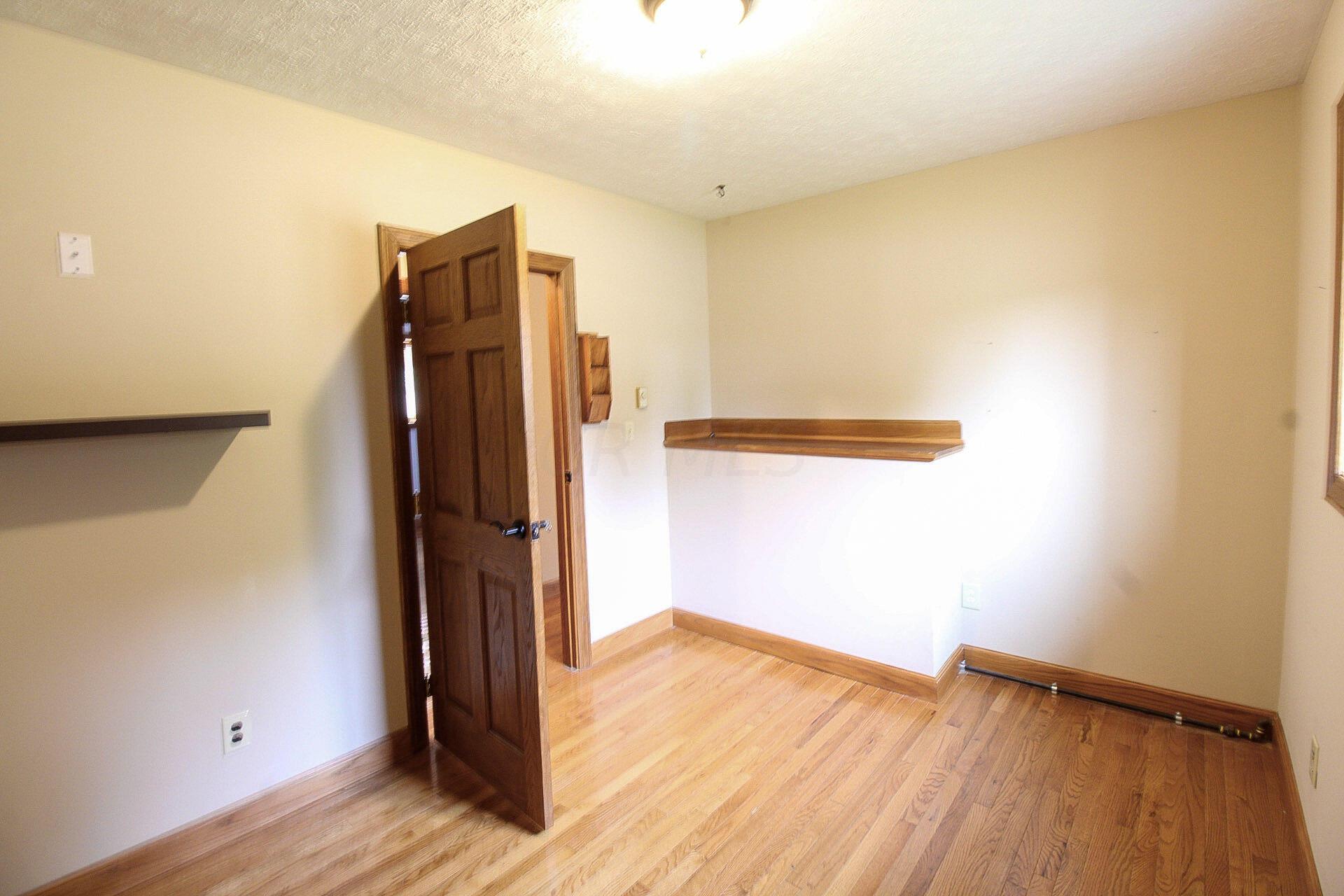 10680 Lancaster-Circleville Road Southwest Amanda, OH 43102 - Photo 17 of 36 Bedroom 3