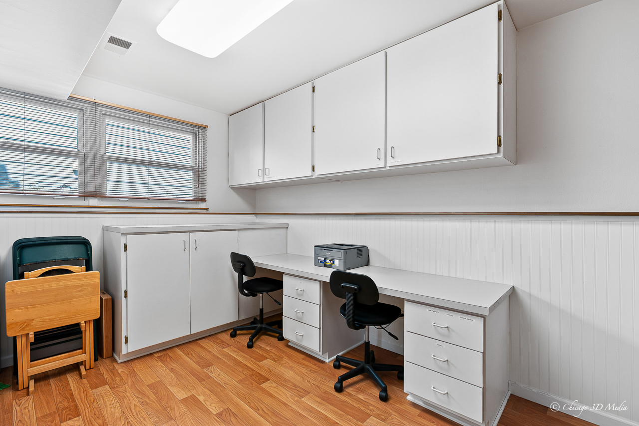 315 Anthony Road Buffalo Grove, IL 60089 - Photo 16 of 28 Gallery Image 16