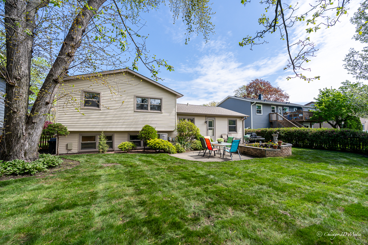 315 Anthony Road Buffalo Grove, IL 60089 - Photo 20 of 28 Gallery Image 20