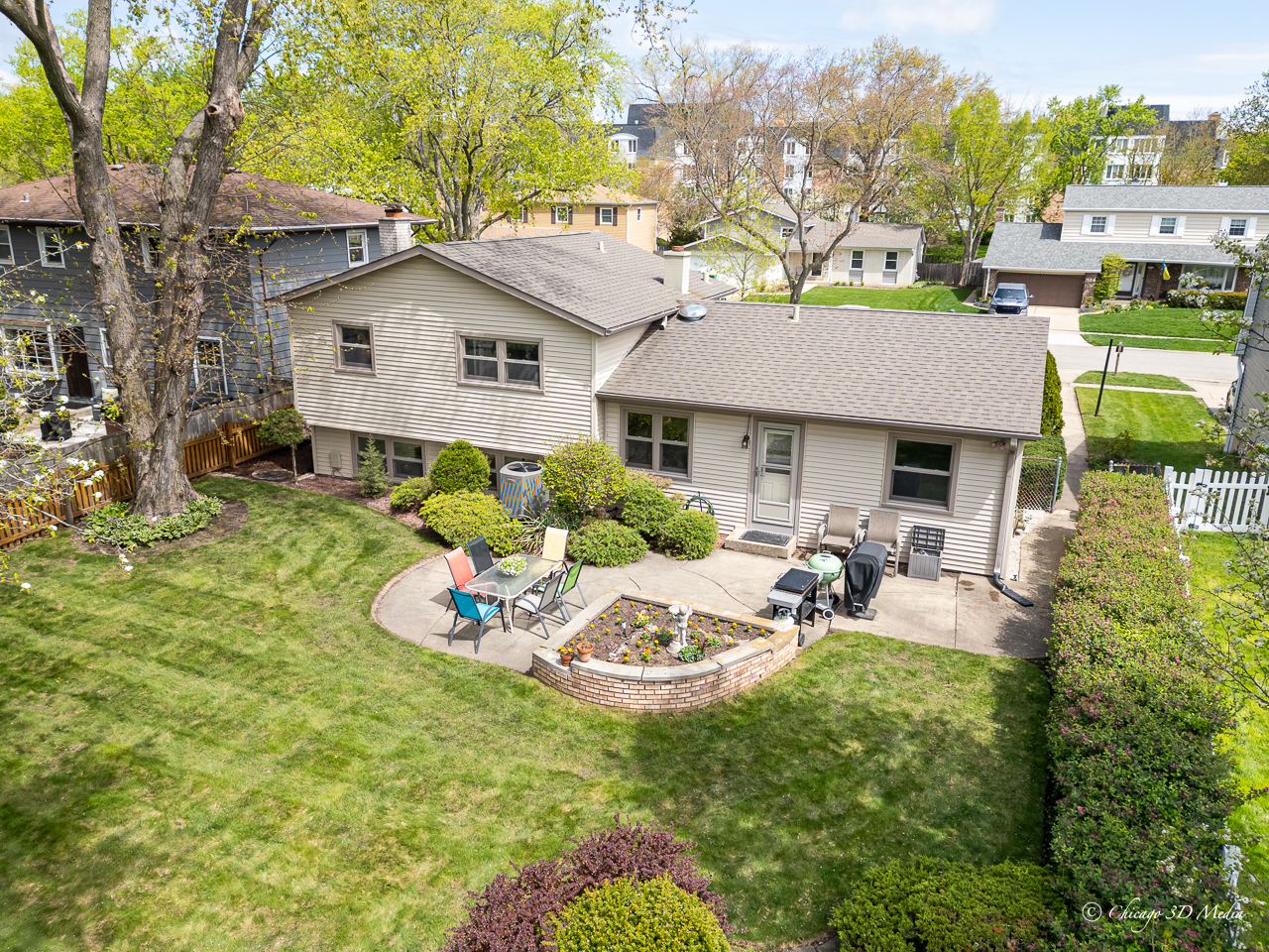 315 Anthony Road Buffalo Grove, IL 60089 - Photo 4 of 28 Gallery Image 4