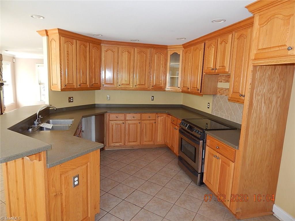 790 Danbury Bridge Road Madison, NC 27025 - Photo 8 of 17 kitchen