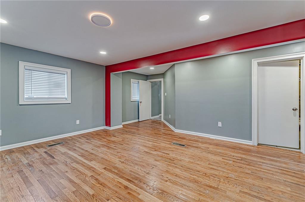 414 Hochberg Road Pittsburgh, PA 15235 - Photo 3 of 23 a view of empty room