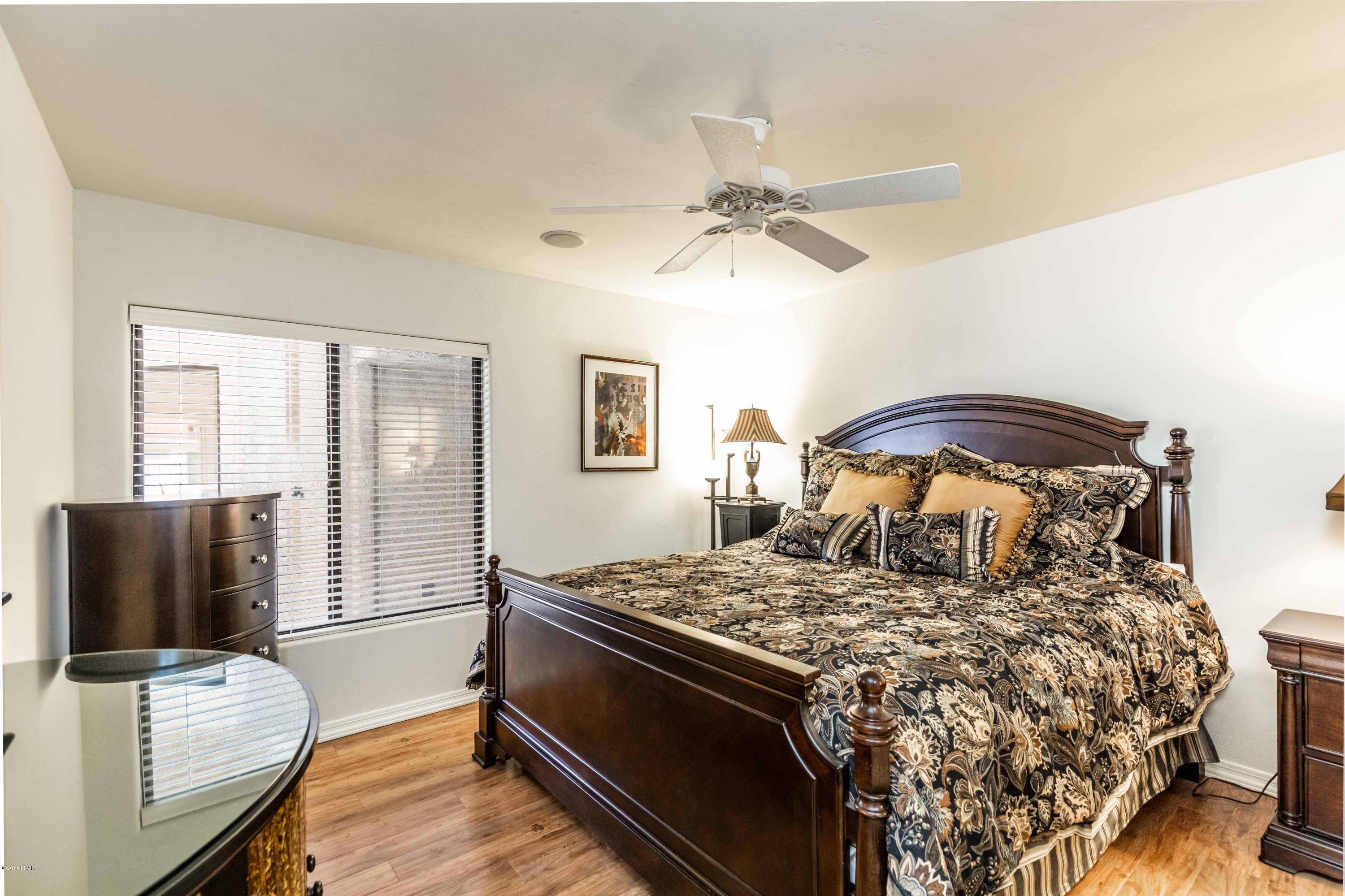 375 London Bridge Road, Unit 28 Lake Havasu City, AZ 86403 - Photo 27 of 47 Guest Bedroom
