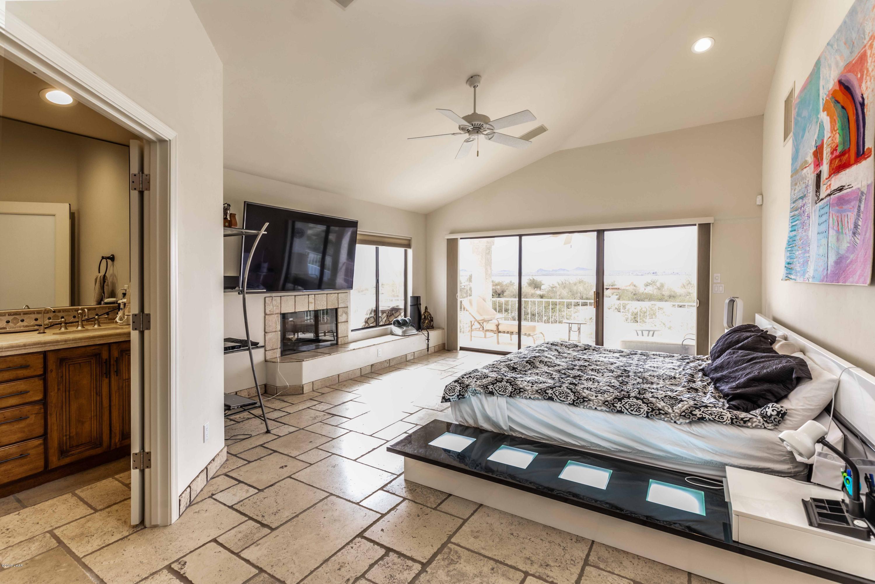 375 London Bridge Road, Unit 28 Lake Havasu City, AZ 86403 - Photo 7 of 47 Wake up to sunrise views